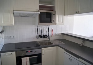 In the center, 2-room-apartment, 75sqm, 20% DISCOUNT from 1 month! W-Lan, TG, partly with AC!
