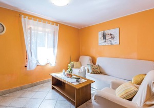 In the small village of Kringa, in the heart of Istria, you will find this vacation home, accessible