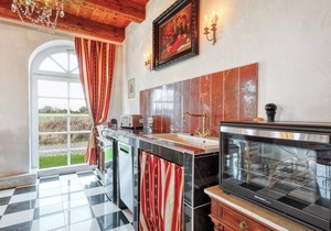 In the very north of Germany, only 3 km from the North Sea coast between Klanxbüll and Dagebüll, you