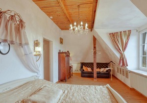 In the very north of Germany, only 3 km from the North Sea coast between Klanxbüll and Dagebüll, you