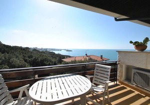 In vacation residence on the sea, with swimming pool, studio with loft - 4 beds, on the 2°nd and las