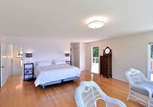 Incredible 4 Bedroom Oceanfront Beach House with Beach and Large Wharf