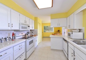 Incredible 4 Bedroom Oceanfront Beach House with Beach and Large Wharf