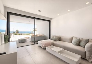 Infinity 0-8 LUXE SEA VIEW 2B