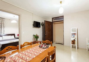 Ino cozy flat, next to the beach