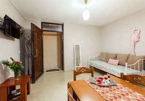 Ino cozy flat, next to the beach