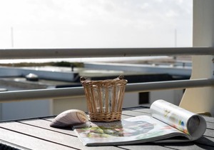 Inselblume 76 - vacation home with sea view in Burgtiefe