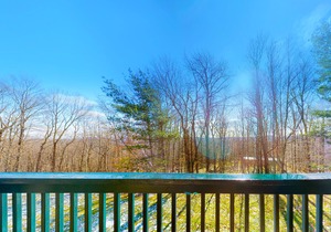 Inviting condo with a fireplace, hot tubs, pool, tennis & washer/dryer