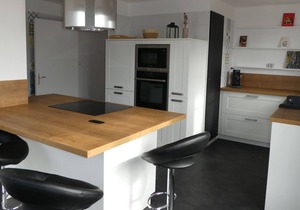 Inviting holiday home in Plogoff with fenced garden