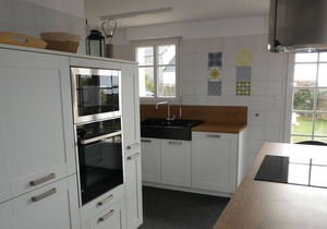 Inviting holiday home in Plogoff with fenced garden