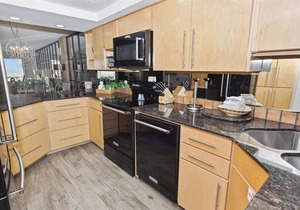 IR 402 Is a Gorgeous Gulf Front 2 br/2bath w/washer & dryer