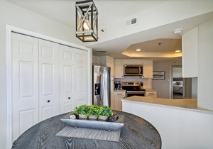 IR 619 3 bed/2 bath. Unit comes with Free Beach Service