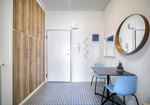 Island-style studio apartment in historic Athens