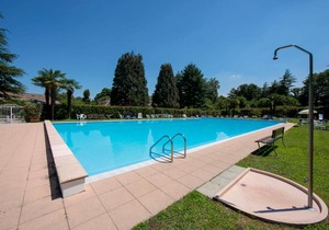 Ispra Villa Sleeps 6 Pool