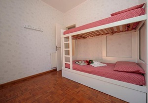 Ispra Villa Sleeps 6 Pool