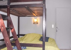 It is a privilege to present you this beautiful cottage with private pool on the heights of Lamalou-
