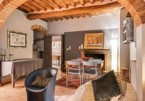 Tuscan Holiday Home in Molina di Quosa with Pool