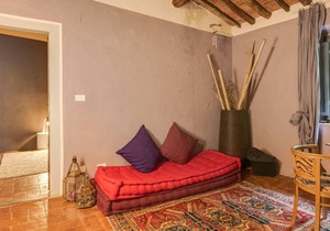 Lovely Villa in Molina di Quosa with Private Swimming Pool