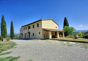 200 m² Apartment ∙ 3 bedrooms ∙ 6 guests