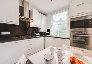 Ivy House Apartment