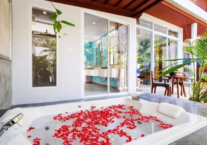 Jacuzzi Villa in Khao Lak with a romantic outdoor Jacuzzi JV#18