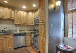 Jarvis Condo 109
