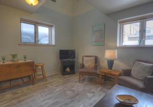 Jarvis Condo 208