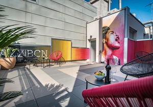 Jazz-Inspired Apartment in Eixample in City Center