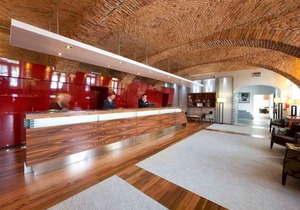 Jet Hotel