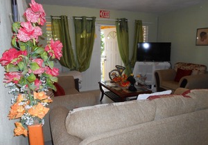 JO J'S GUEST HOUSE 1 BEDROOM SLEEP 3 AC ,CABLE TV,