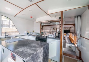 JOIVY delightful House Boat in Limehouse Marina
