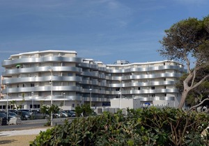 Jolie vue sur mer | Piscine extérieure + Jacuzzi + Accès Plage