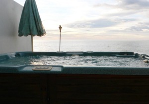 Jones's Beach House - boasting unrivaled views from almost every room