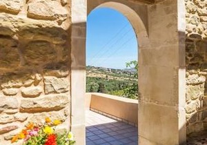 Joy: Artist's Stone House With Countryside Views