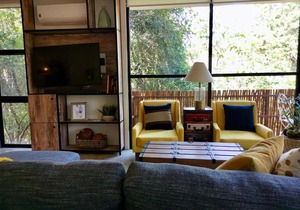 Jukis Apartment in the Middle of the Mayan Jungle