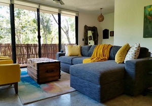 Jukis Apartment in the Middle of the Mayan Jungle