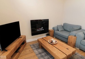 JUNIPER LODGE, pet friendly, character holiday cottage in Otterburn