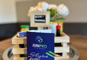 JUNIPRO Apartments & Rooms