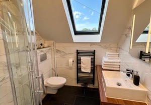 JUNIPRO Apartments & Rooms