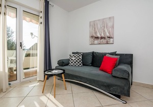 Just 20 m from beach | ideal for 2-4 persons