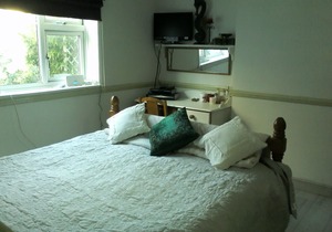 Just a few steps to the seafront & all amenities, cafes, restaurants & bars