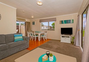 Just Beachy - Whangamata Holiday Home