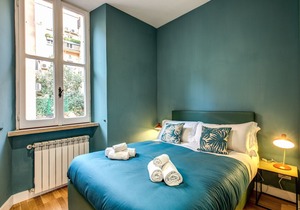 Just renovated with river view 2bedroom apartment in the heart of historic center.