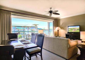 K B M Resorts- HKH-645 Gorgeous 2Bd, inner-courtyard, 6th floor, ocean views, remodeled