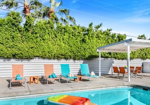 K0614-The Happy House: Fun Mid-Century Home with Pool and Spa in Central Palm Sp