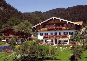 Kaiserblick two-room apartment 50sqm, shower/WC, extra bedroom, kitchen, balcony