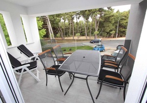 KARLO 1 Two-Bedroom Apartment