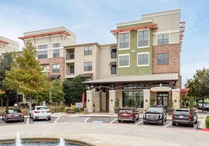 Kasa | Family Friendly 2BD + Close to Local Attractions | Frisco