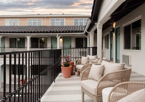 Kasa Palo Alto | Nearby Silicon Valley, Double Beds