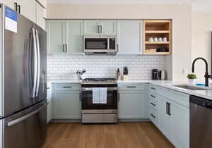 Kasa | Sunny Space + Pool Access | Santa Clara